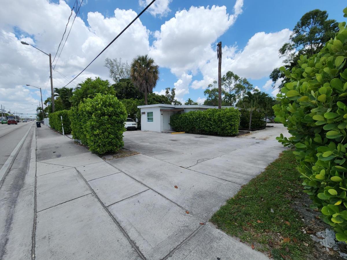 Private Aparment Studio In The Hard Of Miami Unit # 6 Opa-locka Екстер'єр фото