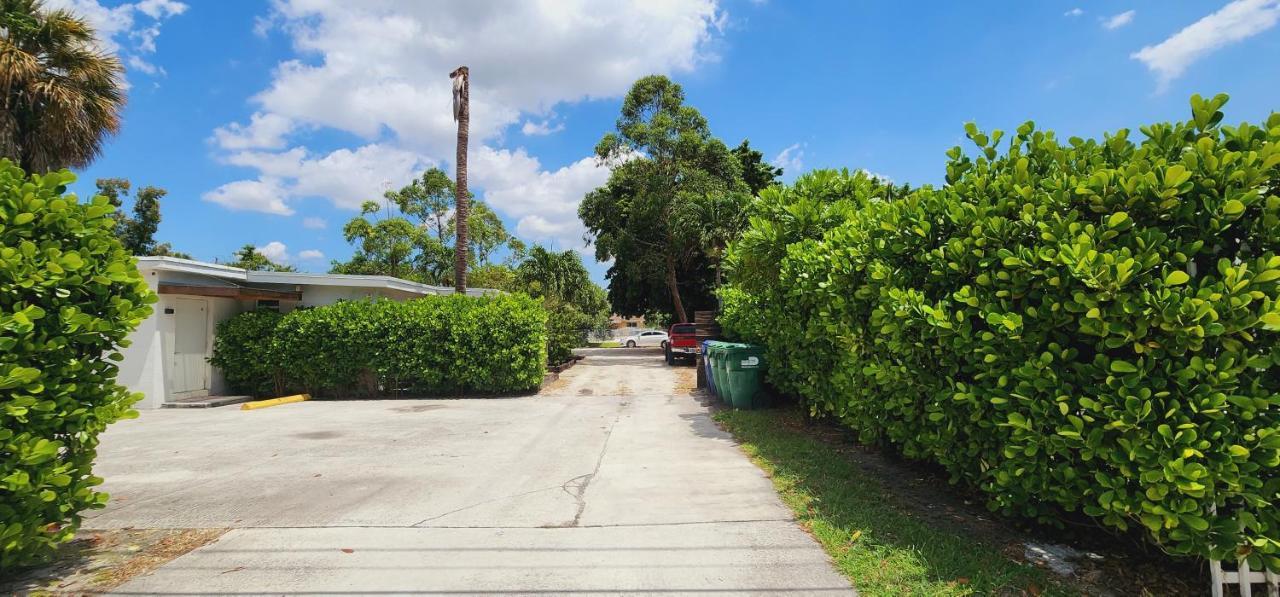 Private Aparment Studio In The Hard Of Miami Unit # 6 Opa-locka Екстер'єр фото